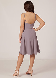 Azazie Kalie Junior Robe Trapèze en Mousseline de soie avec ceinture Agave image4