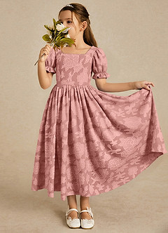 Azazie Joss Robe Demoiselle D'honneur Fillette Robe Trapèze en Blumen-Burnout avec manches Rosette image1