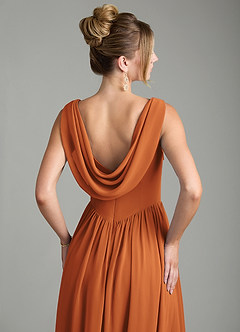 Azazie Novi Robes de demoiselle d'honneur Robe Trapèze en Mousseline de soie Plissée Cannelle image2