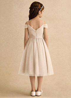 Azazie Lila Girls Formal Robe Demoiselle D'honneur Fillette Robe Trapèze en Tulle Épaule décolletée Albâtre Blanc image2