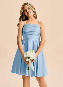 Azazie Miko Junior Abito A-Line in Raso Elasticizzato Plissettato Azzurro Polvere image6