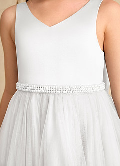 Azazie Firefly vestidos de niña de las flores Vestido de Blanco de Satin Mate de Corte en A con Lazo image6