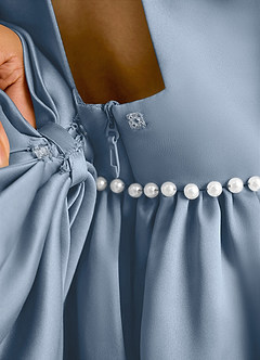 Azazie Daisies Robe Demoiselle D'honneur Fillette Robe Princesse en Mat Satiné Arc Bleu Poussiéreux image8