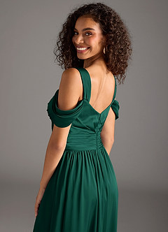 Azazie Lianne Robes de demoiselle d'honneur Robe Trapèze en Satin extensible Épaule décolletée émeraude image4