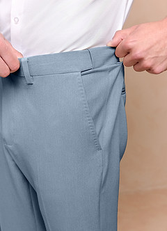 front James Staubblau Anzug
