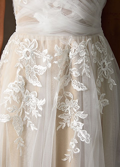 Azazie Cindy Abiti da Sposa Abito A-Line in Tulle a Spalla Scoperta in Pizzo con Illusione Bianco Diamante Champagne image8