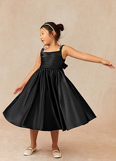 Azazie Cutie Pie vestidos de niña de las flores Vestido de Negro de Satin Mate de Corte En A con Plisado image3
