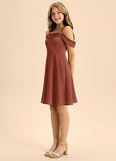 Azazie Anselie Junior Vestido de Castaño de Satén Elástico de Corte en A con Plisado image4