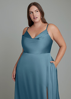 Azazie Sarella Robes de demoiselle d'honneur Robe Trapèze en Satin extensible Plissé Bermude image8