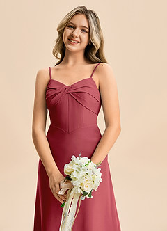 Azazie Jordyn Junior Vestido de Granada de Gasa de Corte en A con Escote de Corazón image7