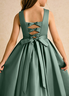 Azazie Junebuj Robe Demoiselle D'honneur Fillette Robe Princesse en Mat Satiné Plissée Eucalyptus image7
