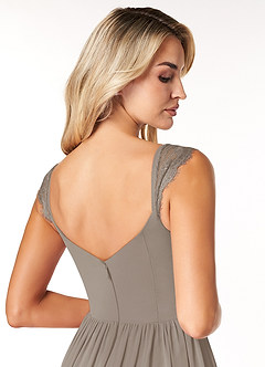 Azazie Cleobella Robes de demoiselle d'honneur Robe Trapèze en Mousseline de soie Dentelle en forme de cœur Taupe image7