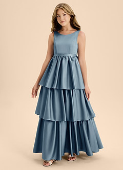 Azazie Meadowyn Junior Vestido de Azul Polvoriento de Satén Elástico de Corte En A con Lazo image4