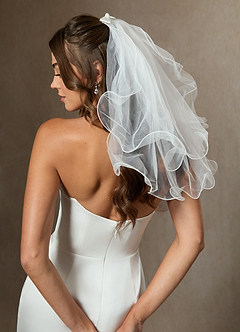 front Bow Shoulder Length Wavy Layered Veil