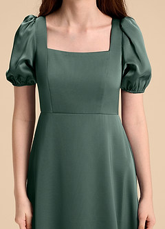 Azazie Briar Junior Vestido de Musgo Marino de Satén Elástico de Corte en A con Lazo image8