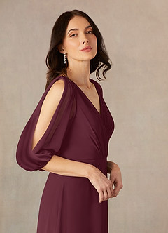 Azazie Bronwyn vestidos de madre de la novia Vestido de Cabernet de Gasa de Corte En A con Cuello de pico fruncido image3