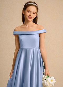 Azazie Teeny Junior Formal Abiti da Ragazza di Fiori Abito A-Line in Raso Opaco Plissettato Ghiaccio image7