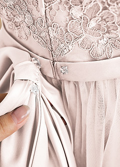 Azazie Cinna Abiti da Ragazza di Fiori Abito A-Line in Tulle Pizzo Petalo Di Rosa image6