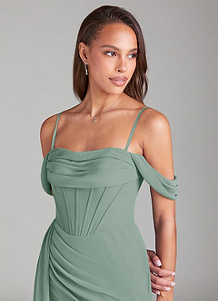 Azazie Amyra Robes de demoiselle d'honneur Robe Fourreau Convertible en Mousseline de soie Épaules dénudées Sauge D'argent image6