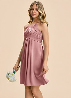 Azazie Ginny Junior Vestido Rosa Polvorienta de Satén Elástico de Corte en A con Plisado image5