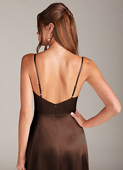 Azazie Sarella Jurken voor bruidsmeisjes Jurk van Metaalachtig Satijn met A-Lijn met Zakken Ganache image5