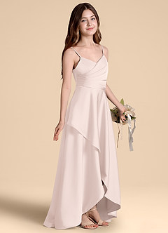 Azazie Prisha Junior Robe Trapèze en Satin extensible Plissée Rose Pâle image1