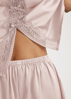 front Ensemble pyjama débardeur et short en satin avec dentelle et nœuds