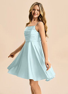 Azazie Miko Junior Vestido de Vidrio Marino de Satén Elástico de Corte en A con Plisado image7