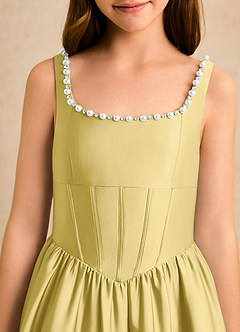 Azazie Enid Girls Formal Blumenmädchenkleider A-Linie Mit Perlen Stretch-Satin Kleid Kanarienvogel image6