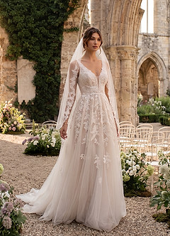 front Blooming Petal-Edged Lace Fingertip Veil