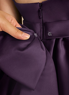 Azazie Davine Robe Demoiselle D'honneur Fillette Robe Trapèze en Mat Satiné Bretelle Spaghetti Prune image11