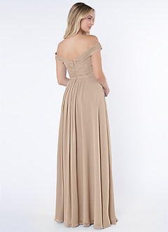 Azazie Audrianna Jurken voor bruidsmeisjes Converteerbaar Jurk van Chiffon met A-Lijn Off-the-shoulder verzameld Taupe image4