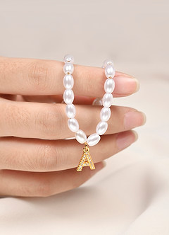 front Collana di perle con lettere