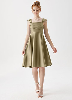 Azazie Amira Junior Vestido de Musgo Verde de Satén Elástico de Corte En A con Plisado image1