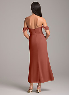 Azazie Saige Robes de demoiselle d'honneur Robe Fourreau Convertible en Mousseline de soie Épaule décolletée Auburn image5