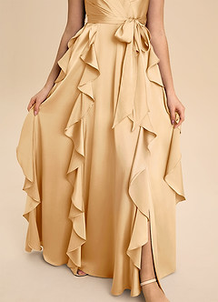 Azazie Peyton Junior Abito A-Line in Raso Elasticizzato Plissettato Oro image6