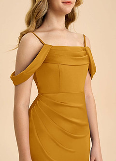 Azazie Saige Junior Robe Fourreau en Satin extensible Épaule décolletée Caramel écossais image6