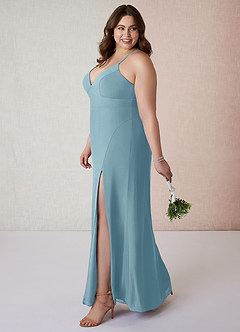 Azazie Becca Robes de demoiselle d'honneur Robe Fourreau en Mousseline de soie Col en V Bleu Maussade image9