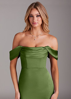 Azazie Saige Jurken voor bruidsmeisjes Jurk van Stretch Satijn met Kolom Off the Shoulder Jeneverbes image7