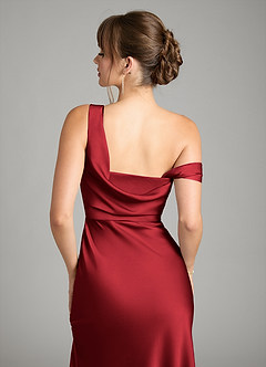 Azazie Madelyn Robes de demoiselle d'honneur Robe Sirène Convertible en Satin extensible Une épaule Écarlate image7