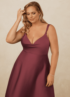 Christian Siriano Bridal for Azazie 1001 Robes de demoiselle d'honneur Robe Trapèze en Satin extensible Encolure en Forme de Cœur Merlot image16