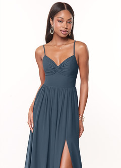 Azazie Zeya Robes de demoiselle d'honneur Robe Trapèze en Mousseline de soie Col V plissé Neptune image5