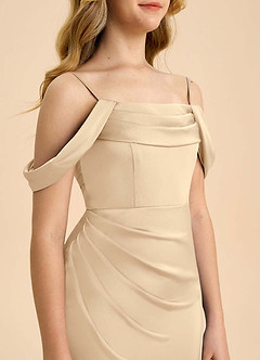 Azazie Saige Junior Robe Fourreau en Satin extensible Épaule décolletée Champagne image6