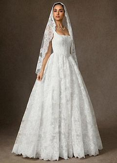 front Lace Mantilla Juliette Fingertip Veil