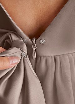 Azazie Twinkle Toes vestidos de niña de las flores Vestido de Gris Pardo de Tul de Corte En A con Lazo image6