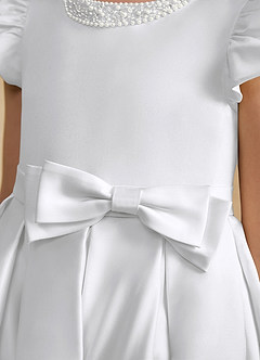 Azazie Pearl Jurken voor bloemenmeisjes Baljurk Jurk van Mat Satijn Geplooid Wit image7