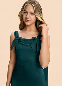 Azazie Chelsea Junior Robe Fourreau en Satin extensible Plissé Vert Pin image7
