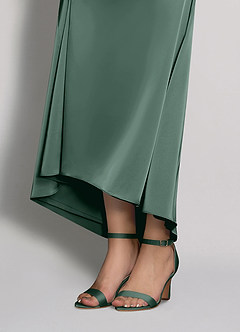 front 매칭 컬러 스트레치 새틴 청키힐 샌들 & 플리츠 클러치 세트