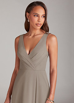 Azazie Nelly Robes de demoiselle d'honneur Robe Trapèze en Mousseline de soie Plissée Taupe image6