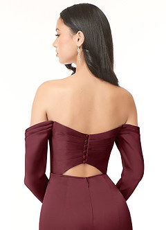 Azazie Hallie Vestidos de damas de honor Vestido de Cabernet de Satén Elástico de Corte Recto Convertible con Manga larga con hombros descubiertos image7